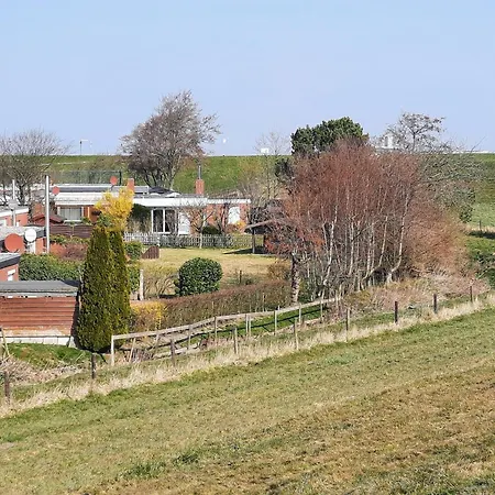 Holiday home Leuchtqualle Dornumersiel